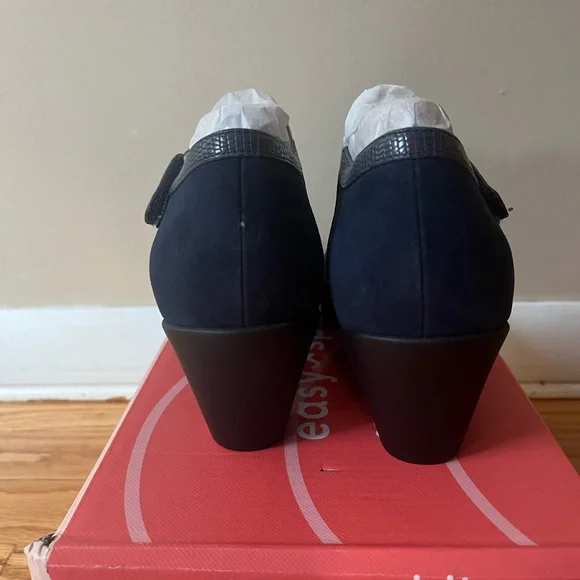 Easy Spirit Cara Women's Navy T-Strap Heels 7W - Picture 4 of 7